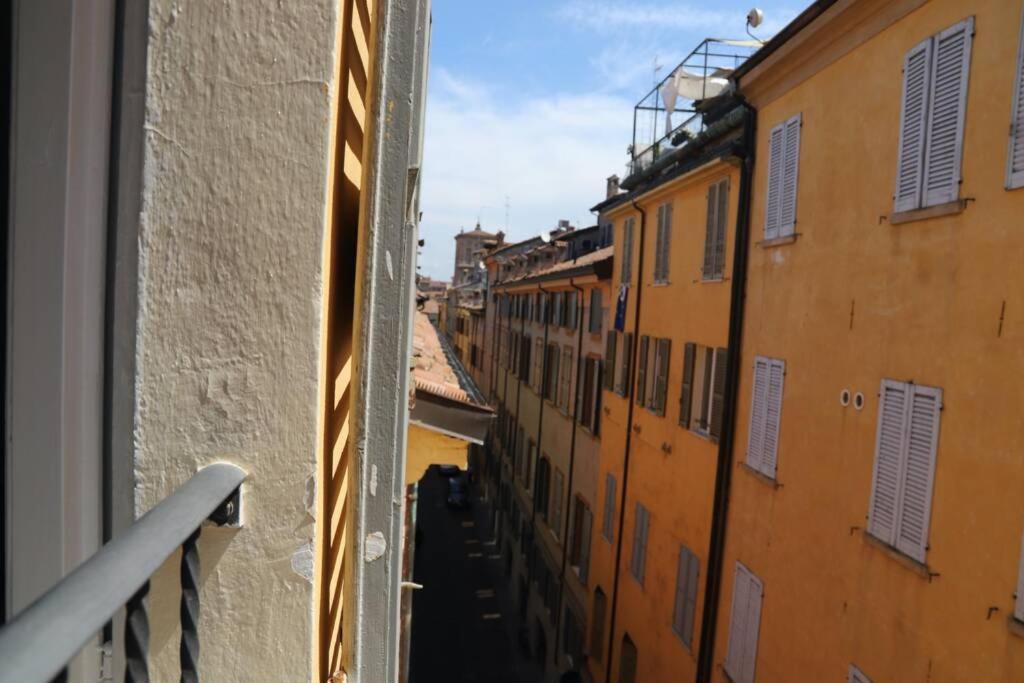 La Casa In Via Della Torre Appartement Modena Buitenkant foto