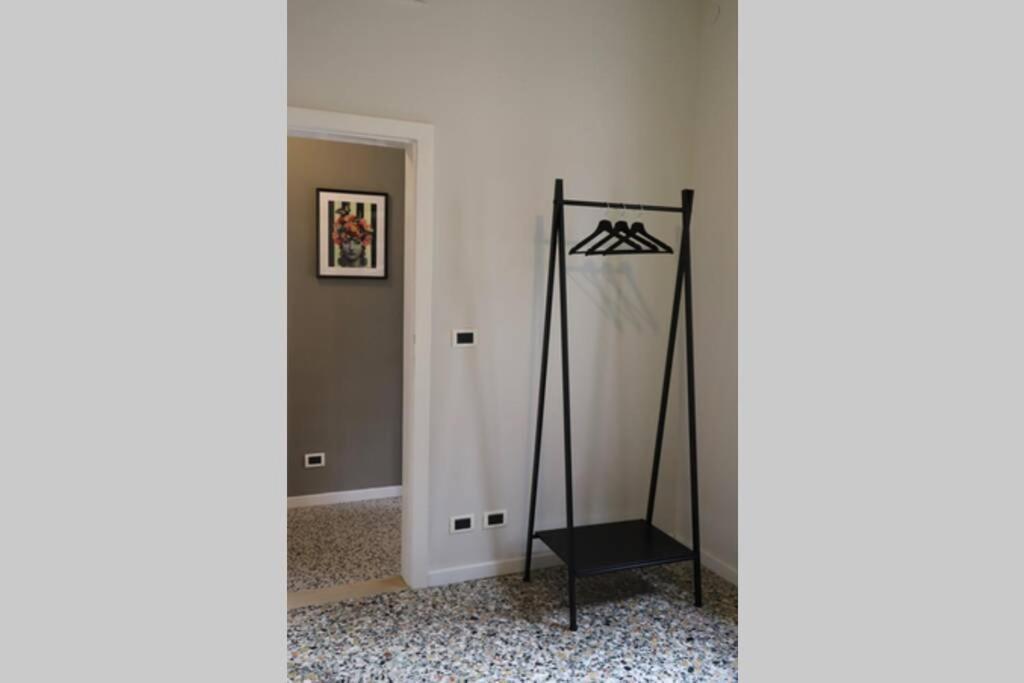 La Casa In Via Della Torre Appartement Modena Buitenkant foto